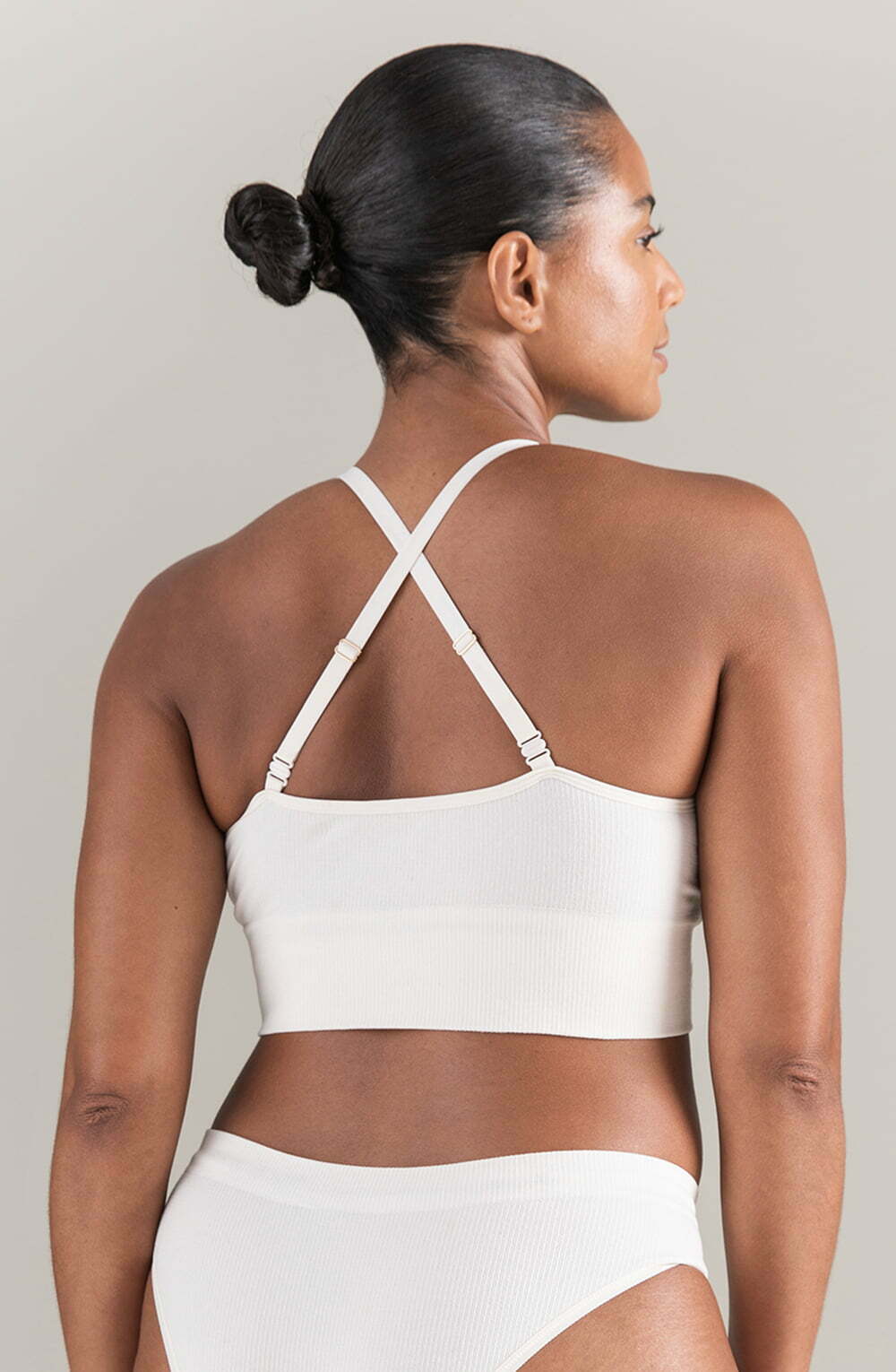 The TENCEL™ Seamless Bralette White Sand - The Rabbit Hole Life